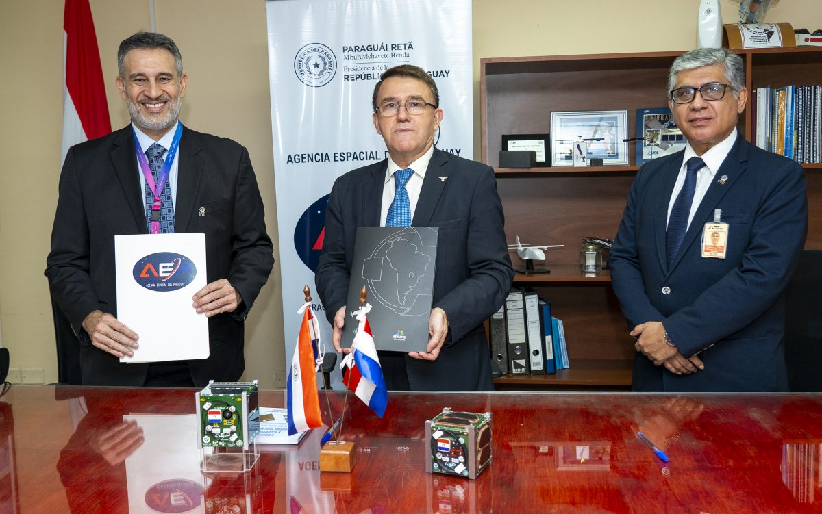 La FPTI-PY y la AEP suscriben acuerdo de cooperación técnica