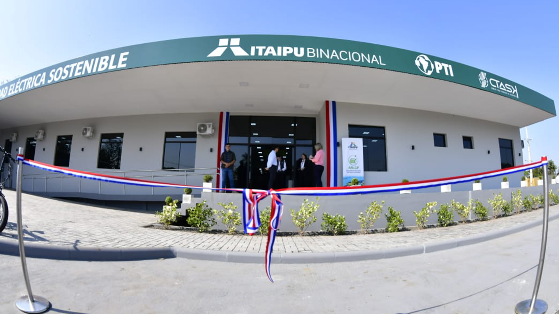 Autoridades inauguran Centro Tecnológico Task en Itaipu para impulsar la industria automotriz