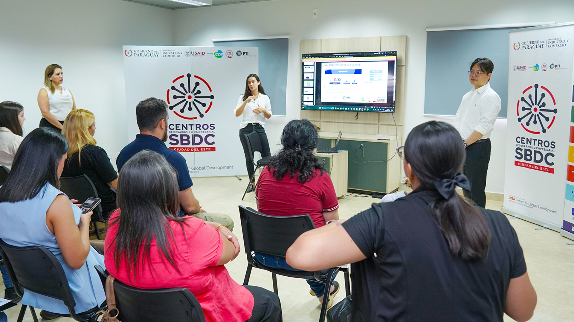 INNOVADORA CHARLA SOBRE V-STITCHER MARCA EL INICIO DE ACTIVIDADES EN NUEVO CENTRO SBDC 