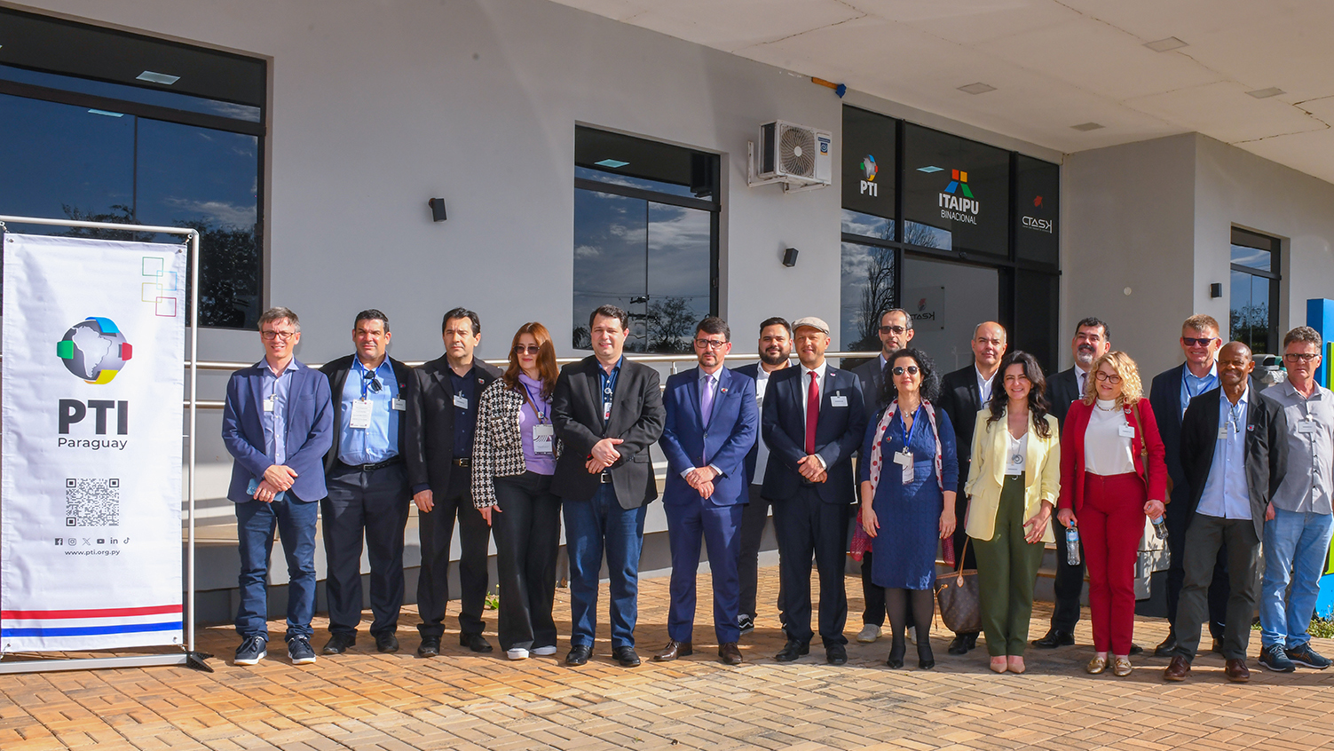 PTI Paraguay recibe a referentes de universidades de Paraguay y Brasil