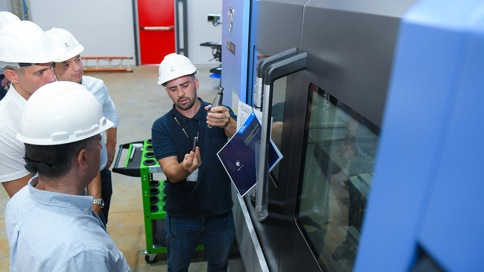 Autoridades destacan el potencial tecnológico y la capacidad de innovación durante visita al PTI Paraguay