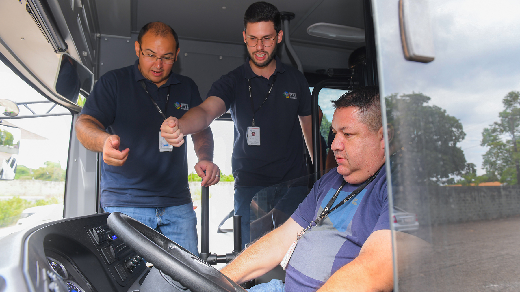 Centro TASK Paraguay: Conductores del PTI Paraguay participan en jornada técnica sobre bus eléctrico