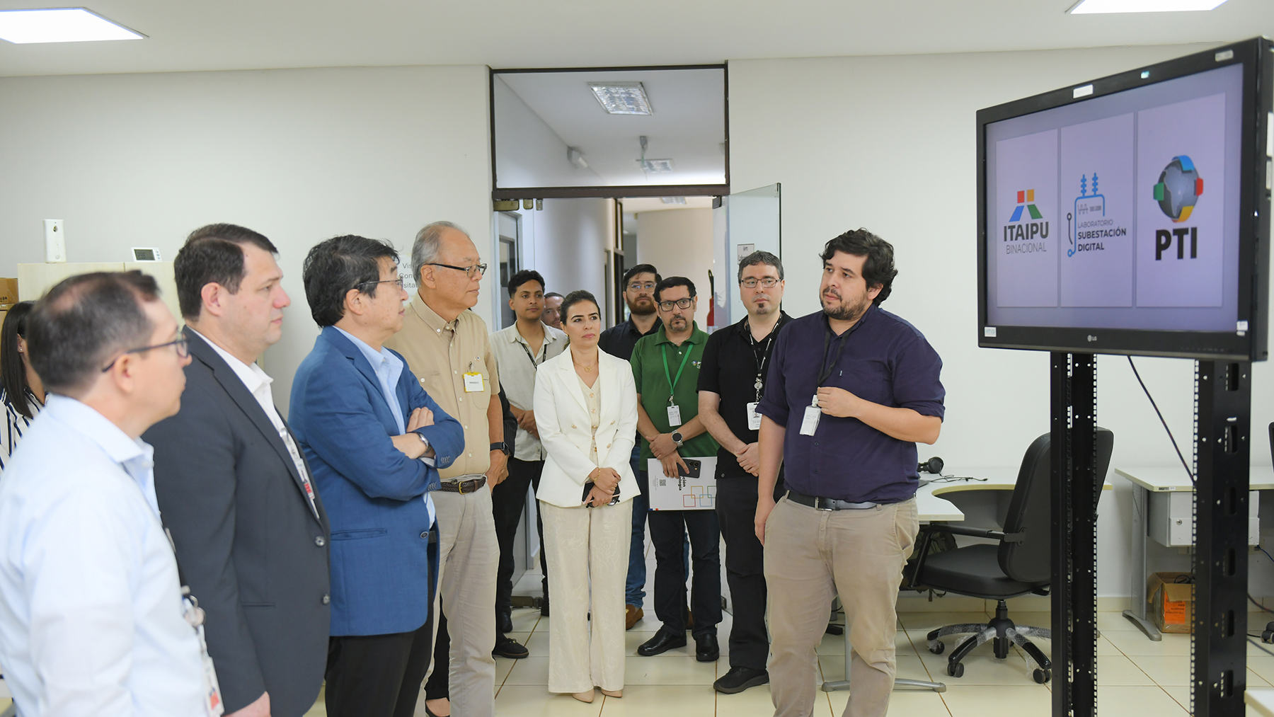 Visita del embajador de Japón refuerza articulación con el PTI Paraguay en energías renovables