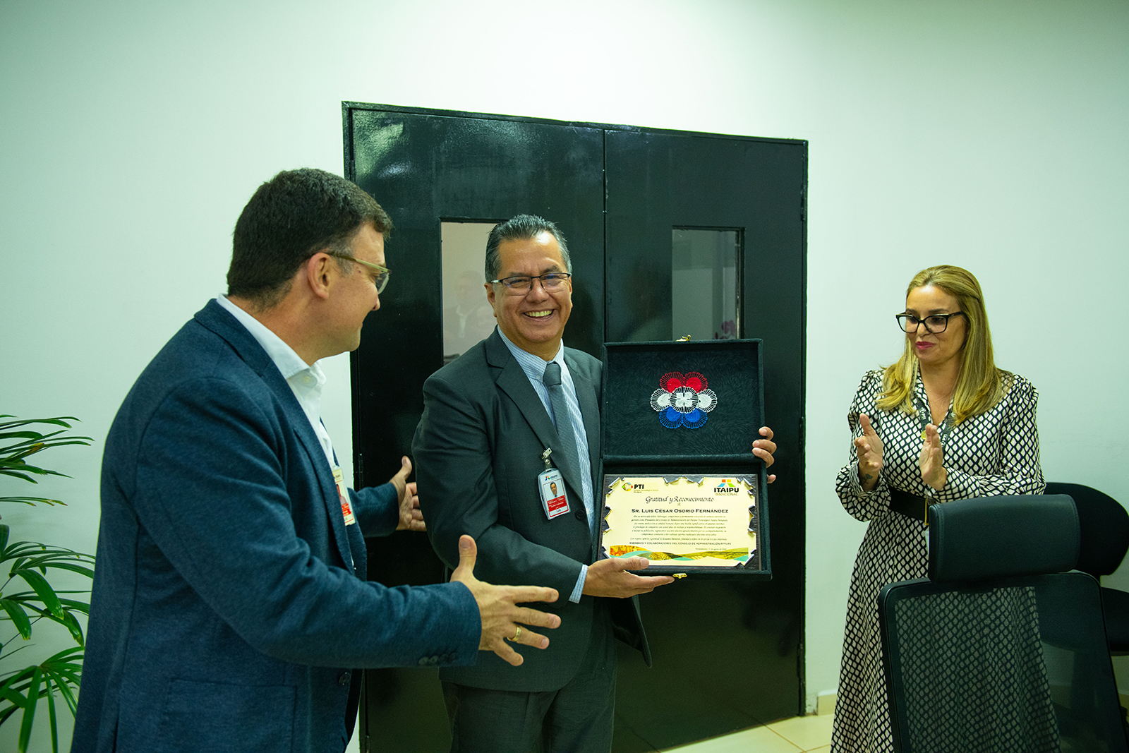 Reconocimiento al legado institucional del Lic. Luis Osorio